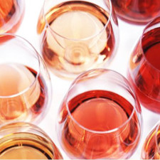 Taças de vinho rosé